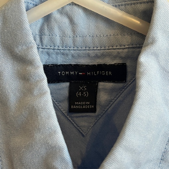TOMMY HILFIGER boys button down shirt blue size 4-5 - Picture 3 of 6